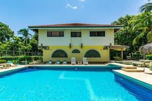 thumbnail: Outdoor pool