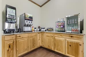thumbnail: Breakfast area