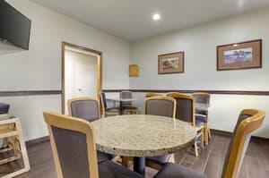 thumbnail: Breakfast area