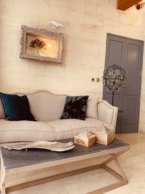 thumbnail: Living room