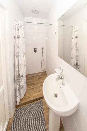 thumbnail: Shared bathroom