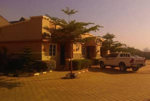 thumbnail: Front of property