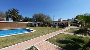 thumbnail: Outdoor pool