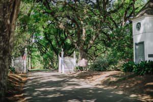 thumbnail: Front of property