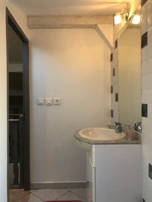 thumbnail: Bathroom sink