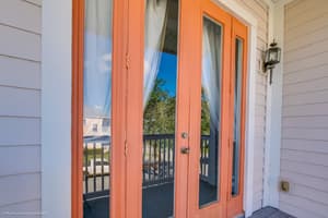thumbnail: Exterior