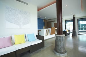thumbnail: Interior entrance
