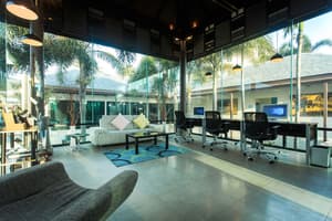 thumbnail: Business center