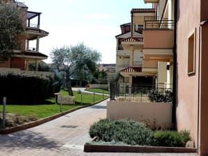 thumbnail: Exterior