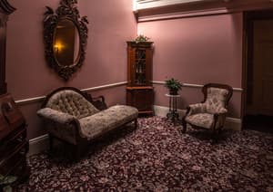 thumbnail: Lobby sitting area