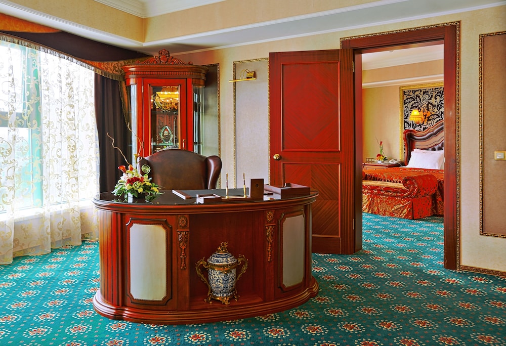 In-room business center