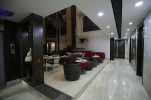 thumbnail: Dining
