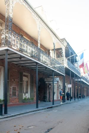 thumbnail: Exterior