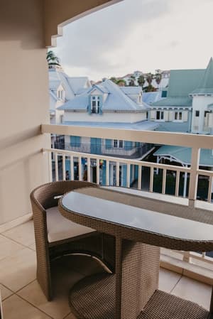thumbnail: Balcony view