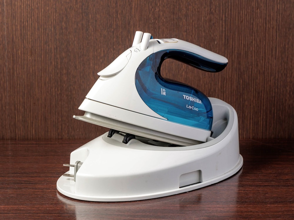 Iron/ironing board