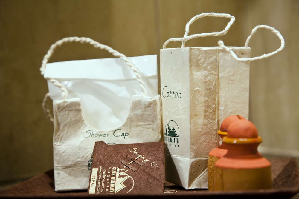 Bathroom amenities