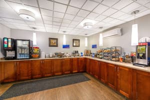 thumbnail: Breakfast area