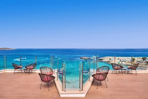 thumbnail: Bar (on property)