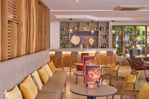 thumbnail: Bar (on property)