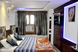 thumbnail: Room