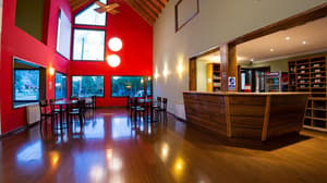 thumbnail: Lobby lounge