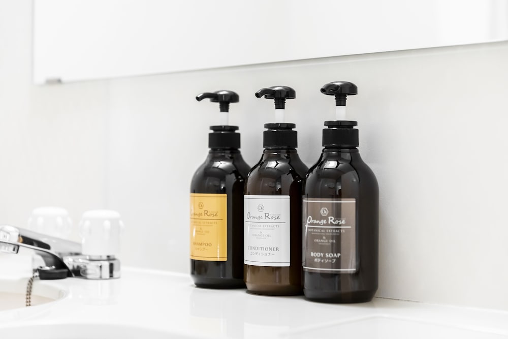 Bathroom amenities