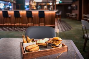 thumbnail: Restaurant