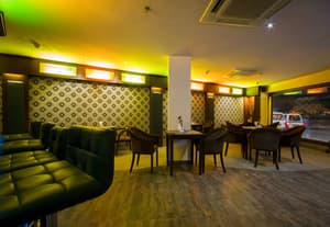 thumbnail: Bar (on property)