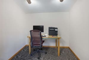 thumbnail: Business center