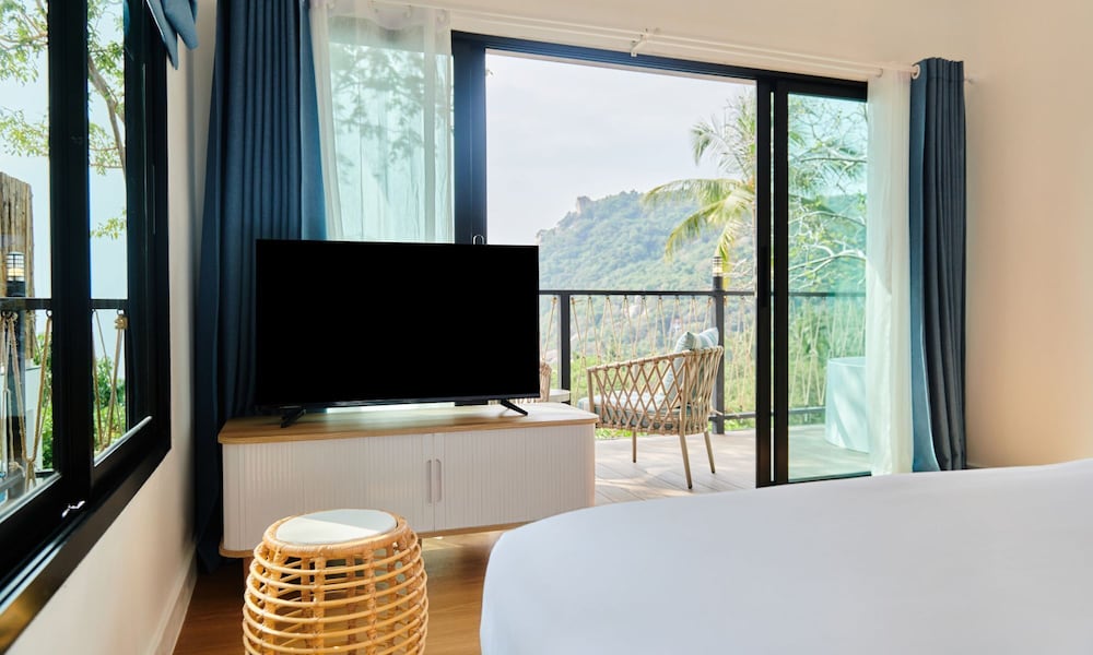 Beach/ocean view
