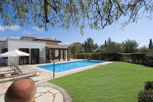 thumbnail: Outdoor pool