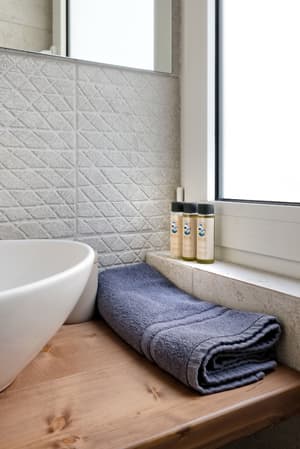 thumbnail: Bathroom sink