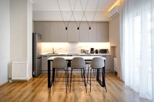 thumbnail: In-room dining