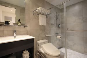 thumbnail: Bathroom