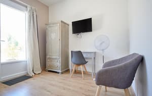 thumbnail: Interior