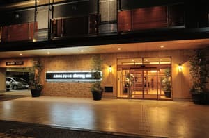 thumbnail: Exterior