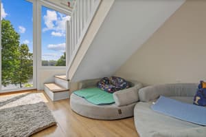 thumbnail: Interior