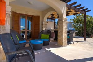 thumbnail: Terrace/patio