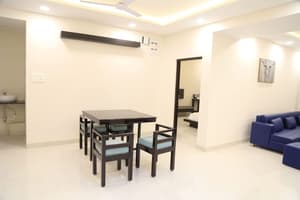 thumbnail: In-room dining