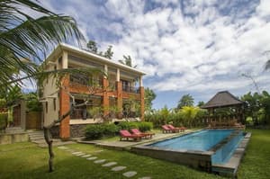 thumbnail: Exterior