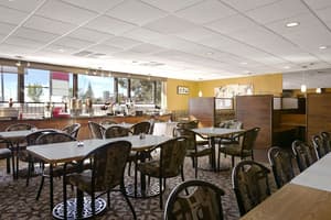 thumbnail: Breakfast area