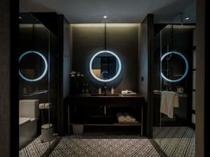 thumbnail: Room