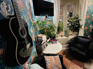 thumbnail: Lobby lounge