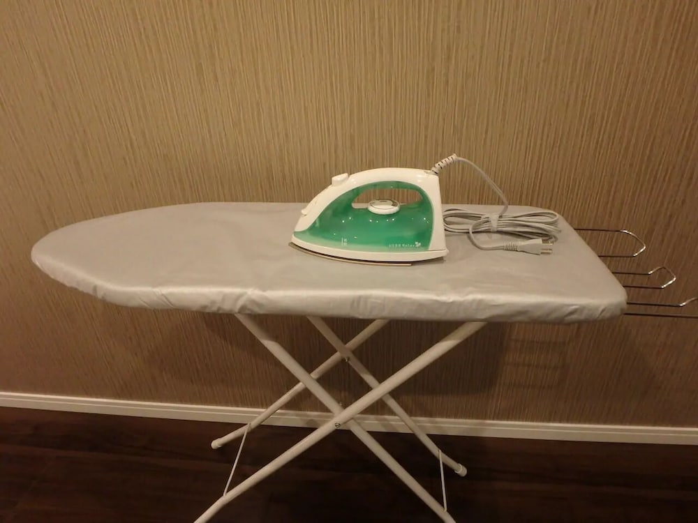 Iron/ironing board