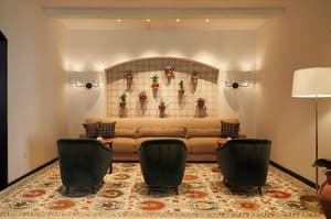 thumbnail: Lobby sitting area