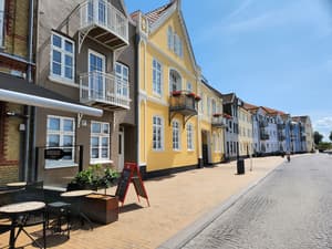 thumbnail: Front of property