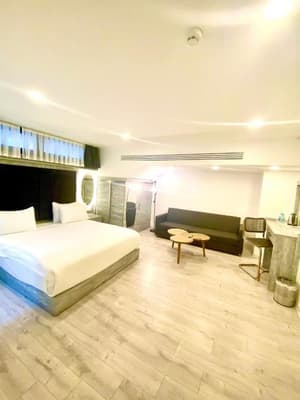 thumbnail: Room