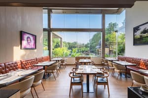thumbnail: Restaurant