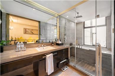 Guest Room,On-Site