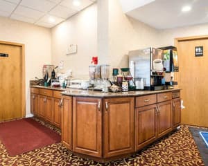 thumbnail: Breakfast area